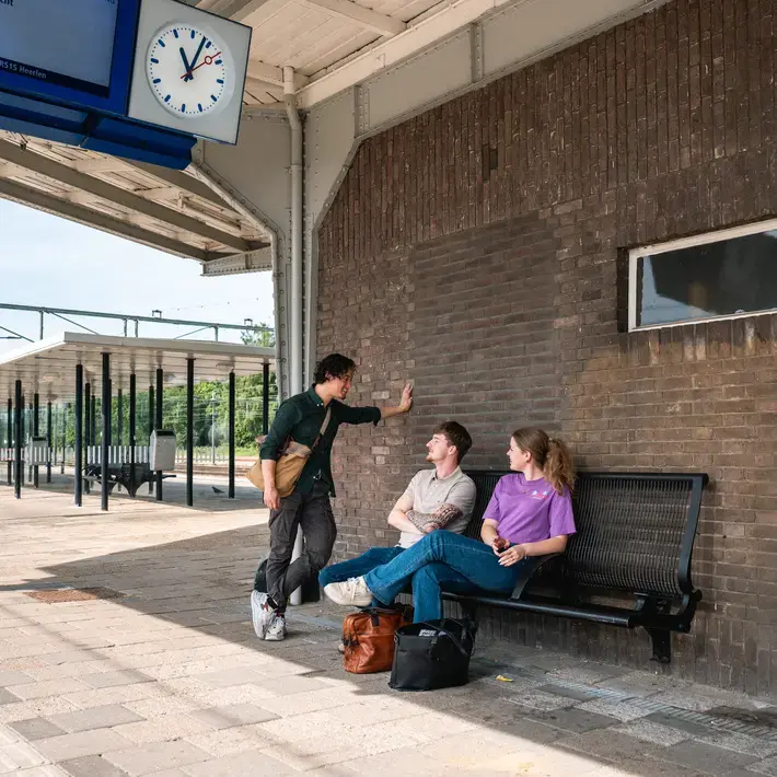 Treinstation Wachten Klokbord Zuyd Hogeschool Sittard