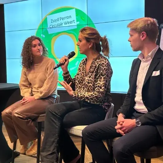 Zuyd Circulair Perron Weert officieel geopend gesprek 750x500.jpg